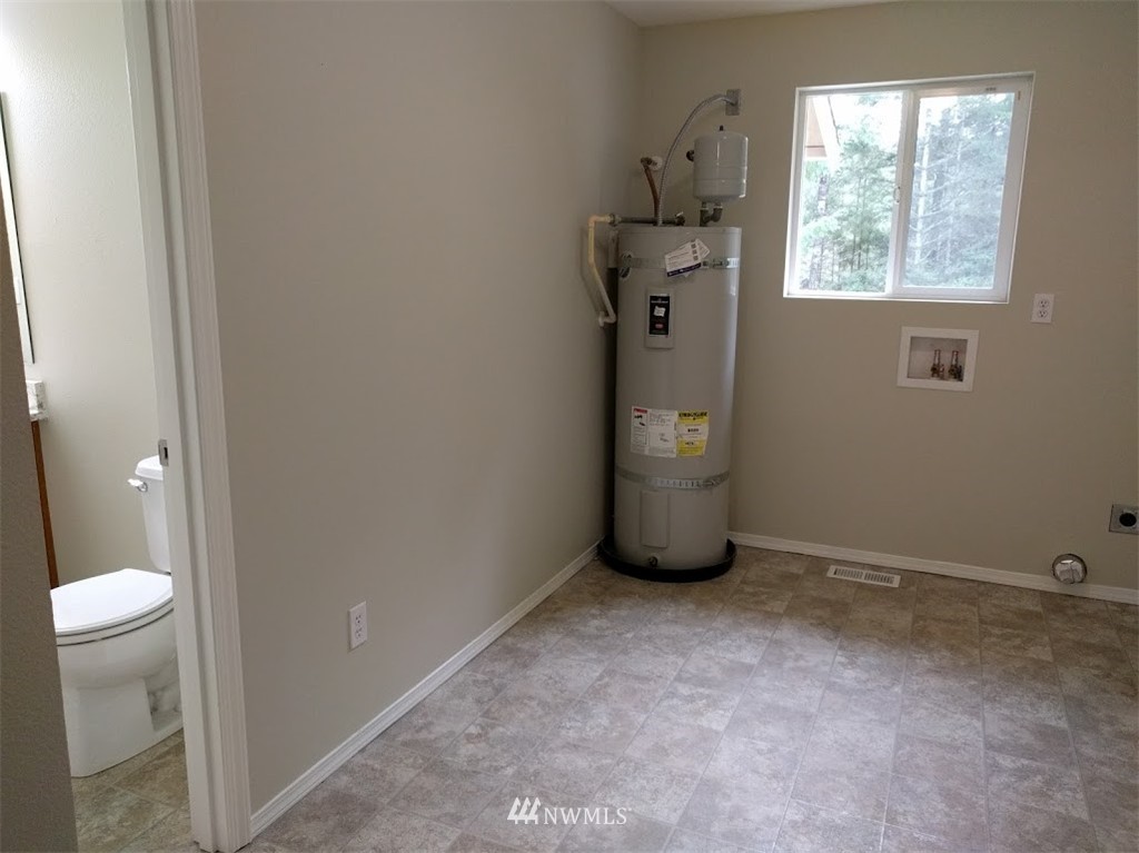 3578 Southwest Lake Helena Road Port Orchard, WA 98367 - Photo 23 of 25 Gallery Image 23