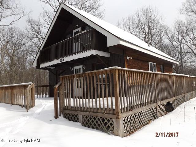 310 Gold Finch Road Bushkill, PA 18324 - Photo 1 of 9 front