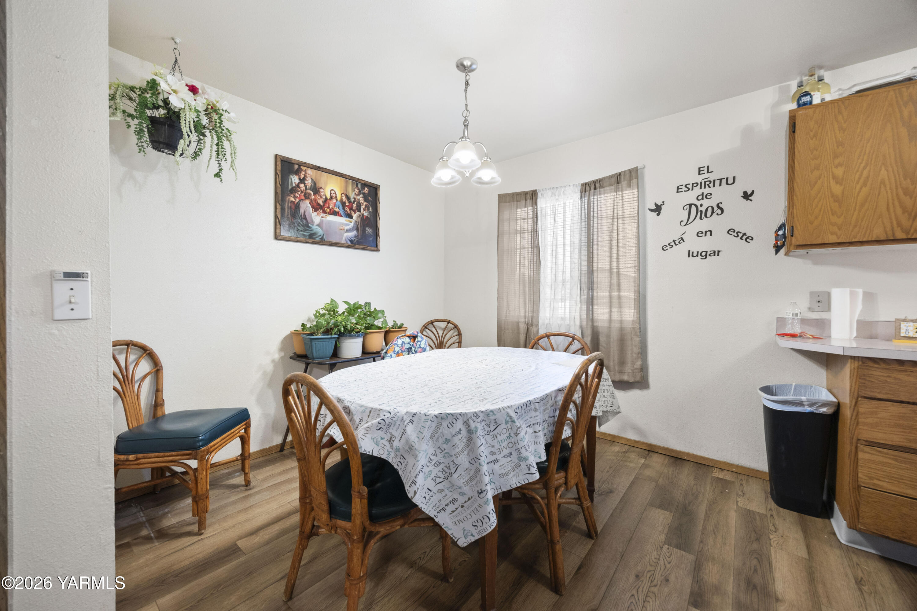 313 East 3rd Street Granger, WA 98932 - Photo 11 of 52 313 E 3rd St 1.22.26 Unit 1 8