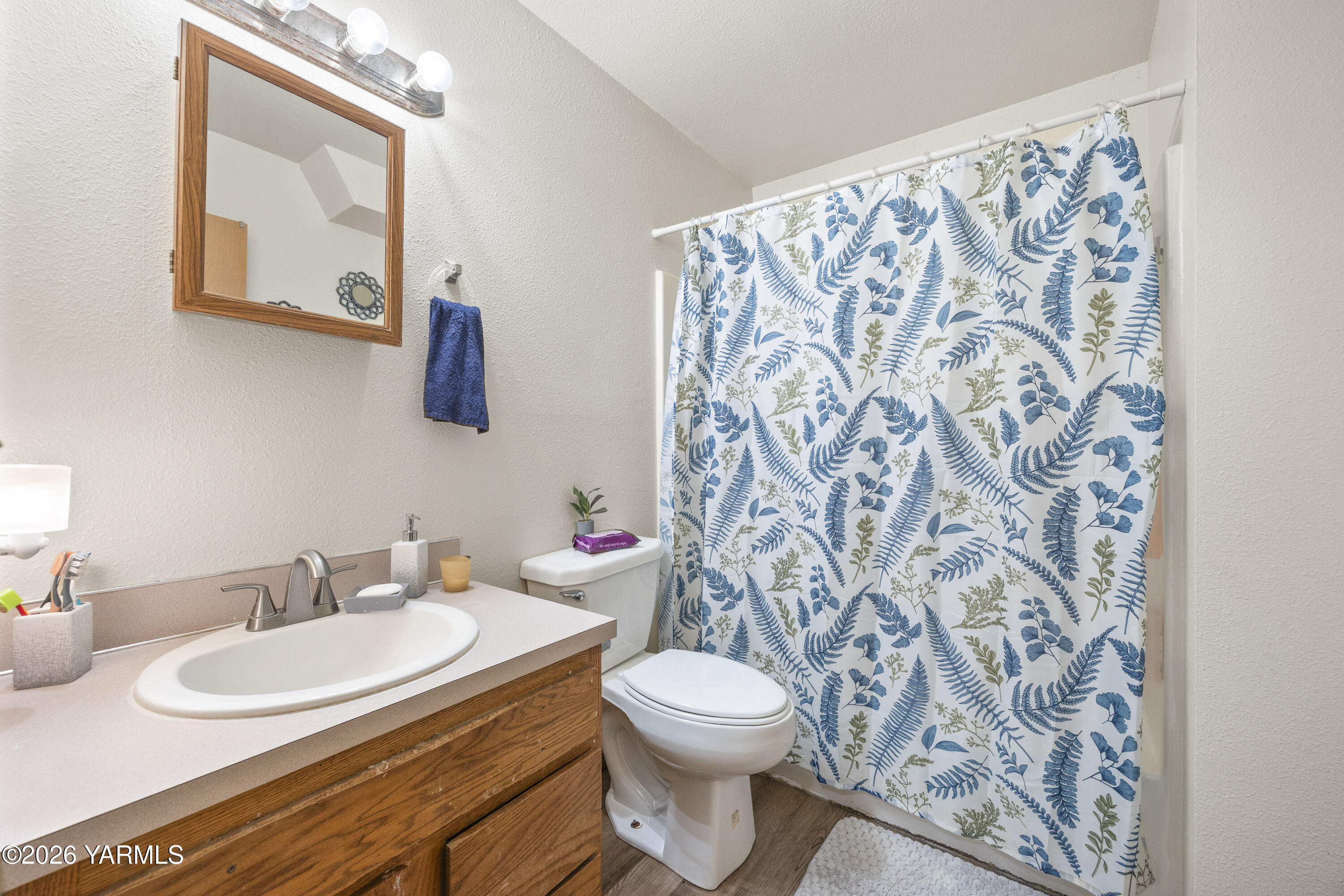 313 East 3rd Street Granger, WA 98932 - Photo 12 of 52 313 E 3rd St 1.22.26 Unit 1 1