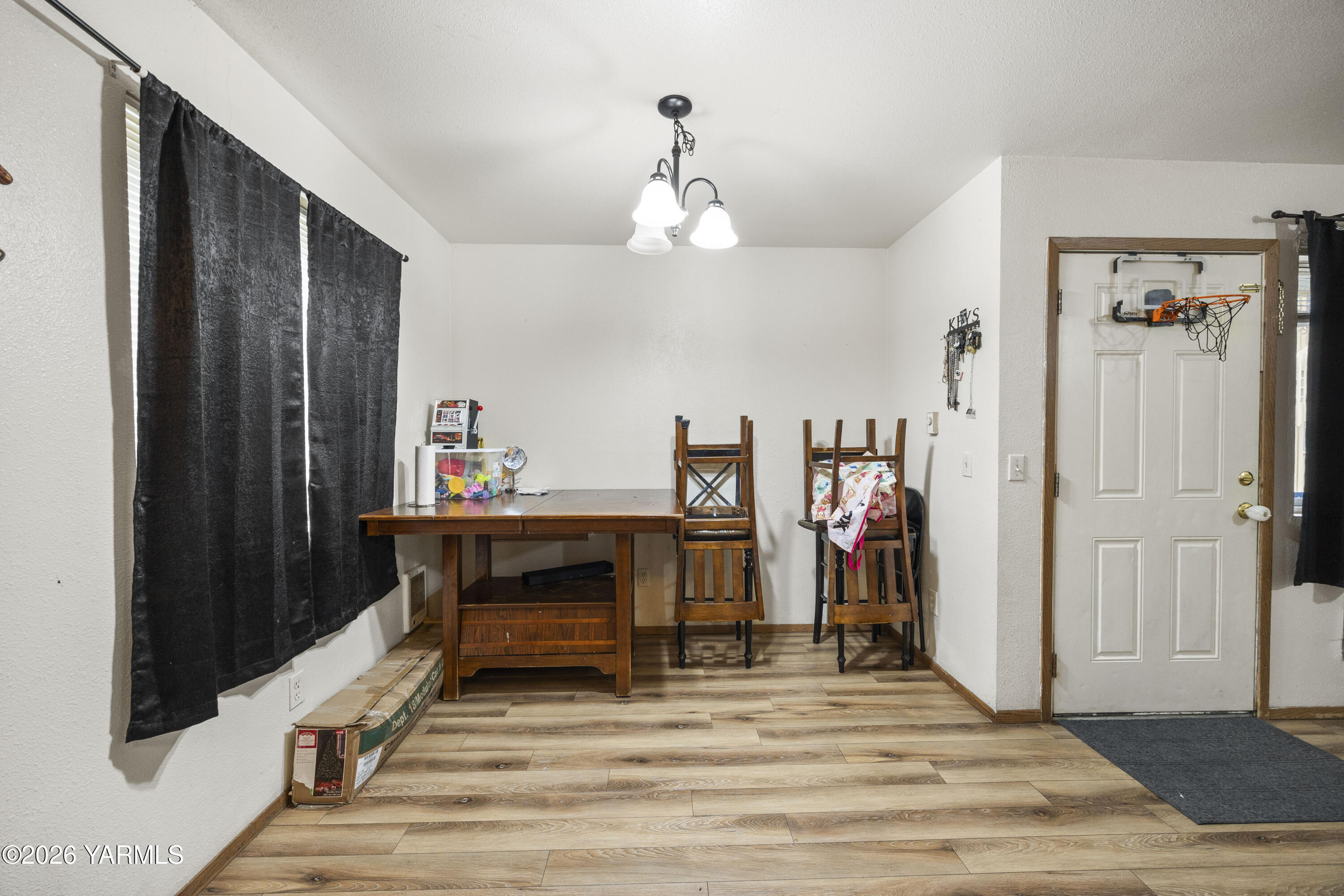 313 East 3rd Street Granger, WA 98932 - Photo 18 of 52 313 E 3rd St 1.22.26 Unit 2 3