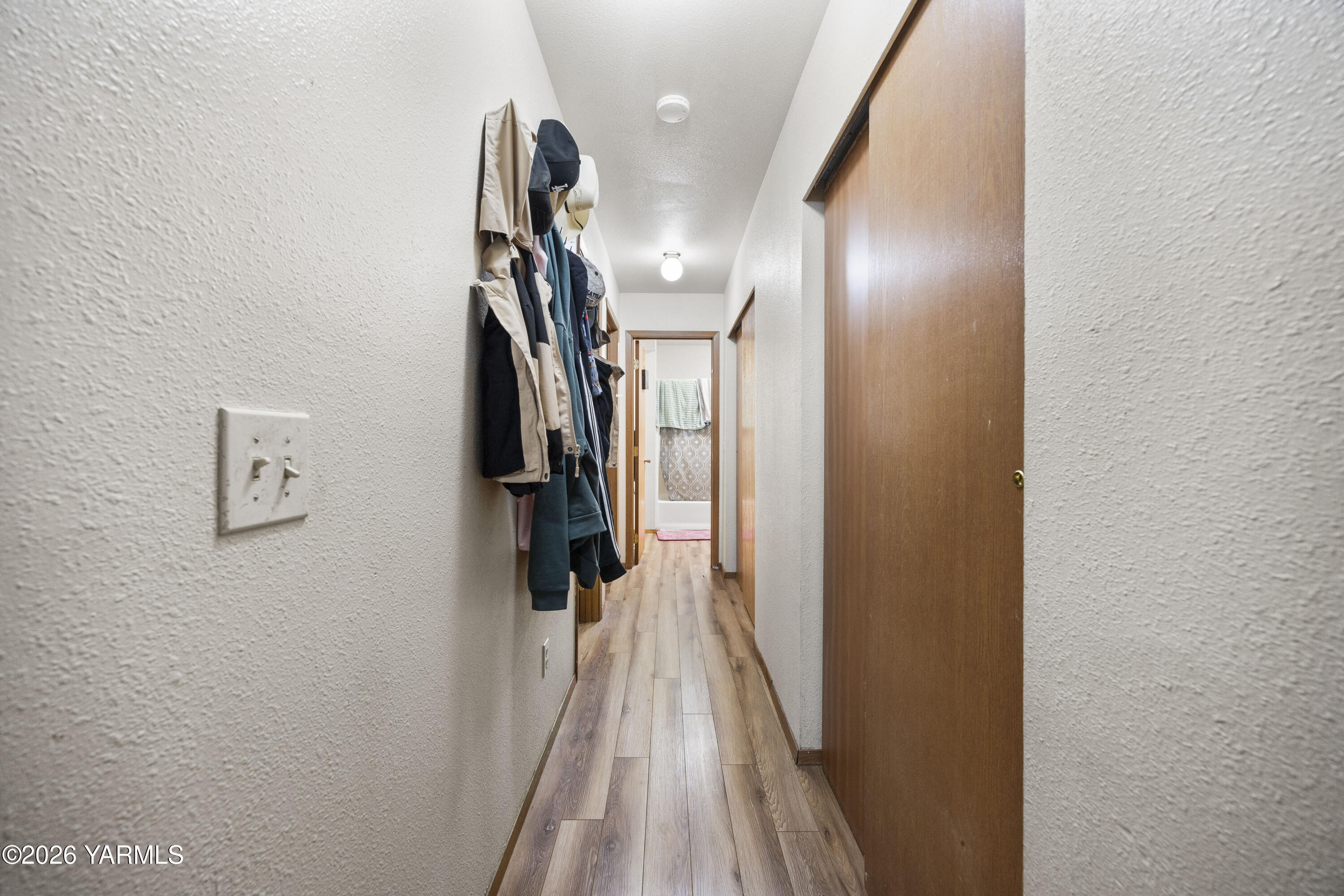 313 East 3rd Street Granger, WA 98932 - Photo 24 of 52 313 E 3rd St 1.22.26 Unit 2 7