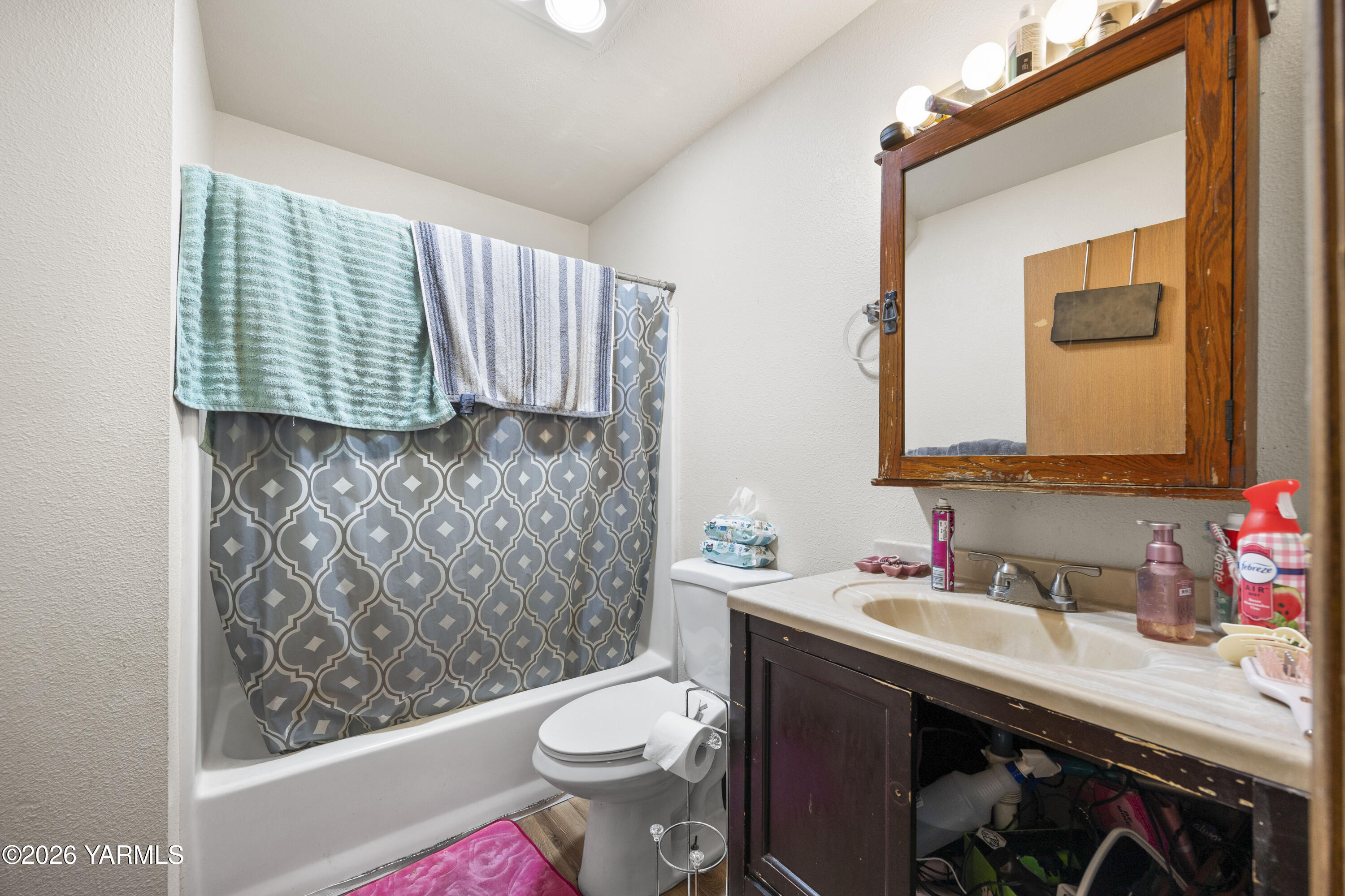 313 East 3rd Street Granger, WA 98932 - Photo 29 of 52 313 E 3rd St 1.22.26 Unit 2 12