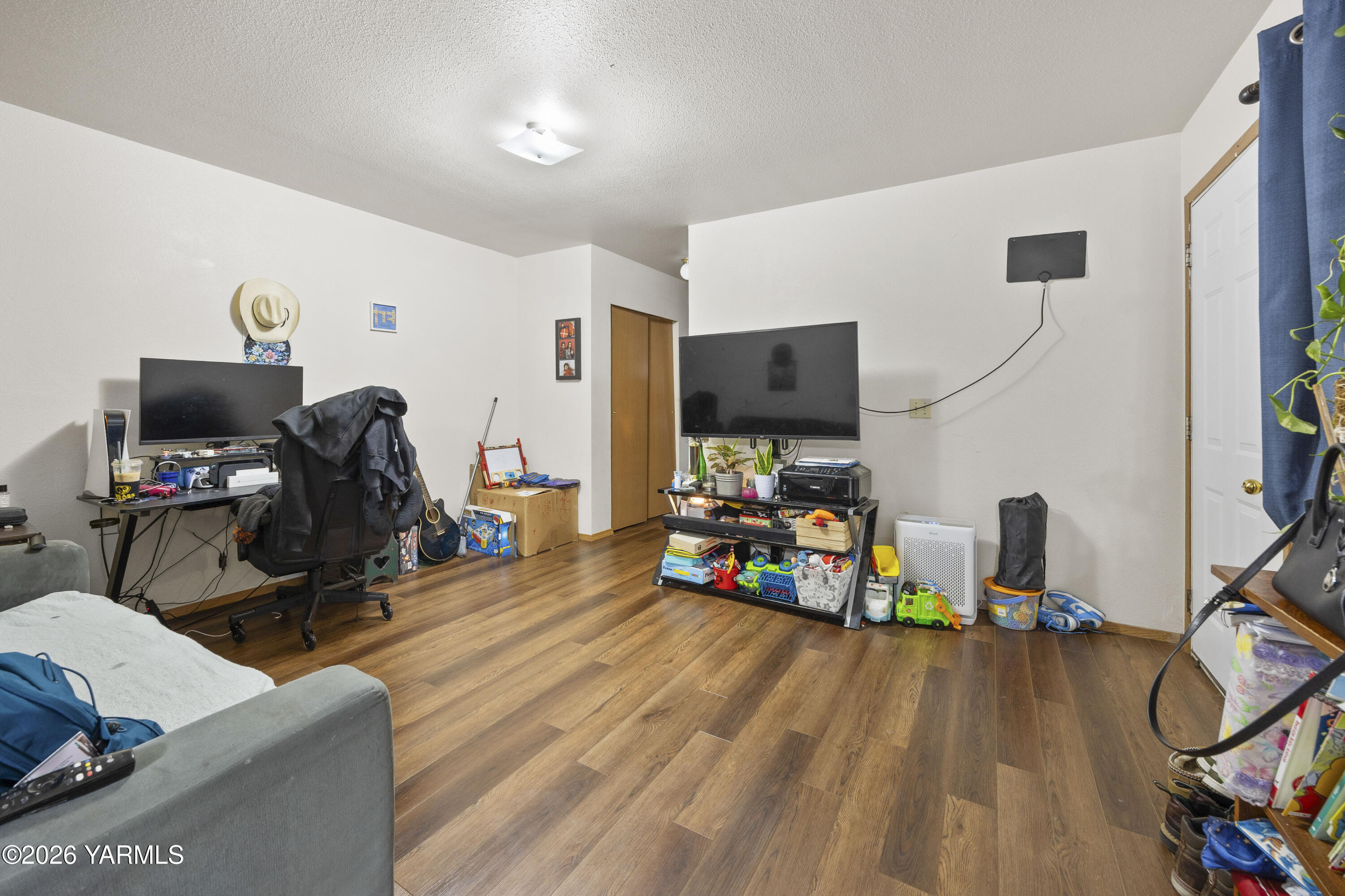 313 East 3rd Street Granger, WA 98932 - Photo 31 of 52 313 E 3rd St 1.22.26 Unit 3 10