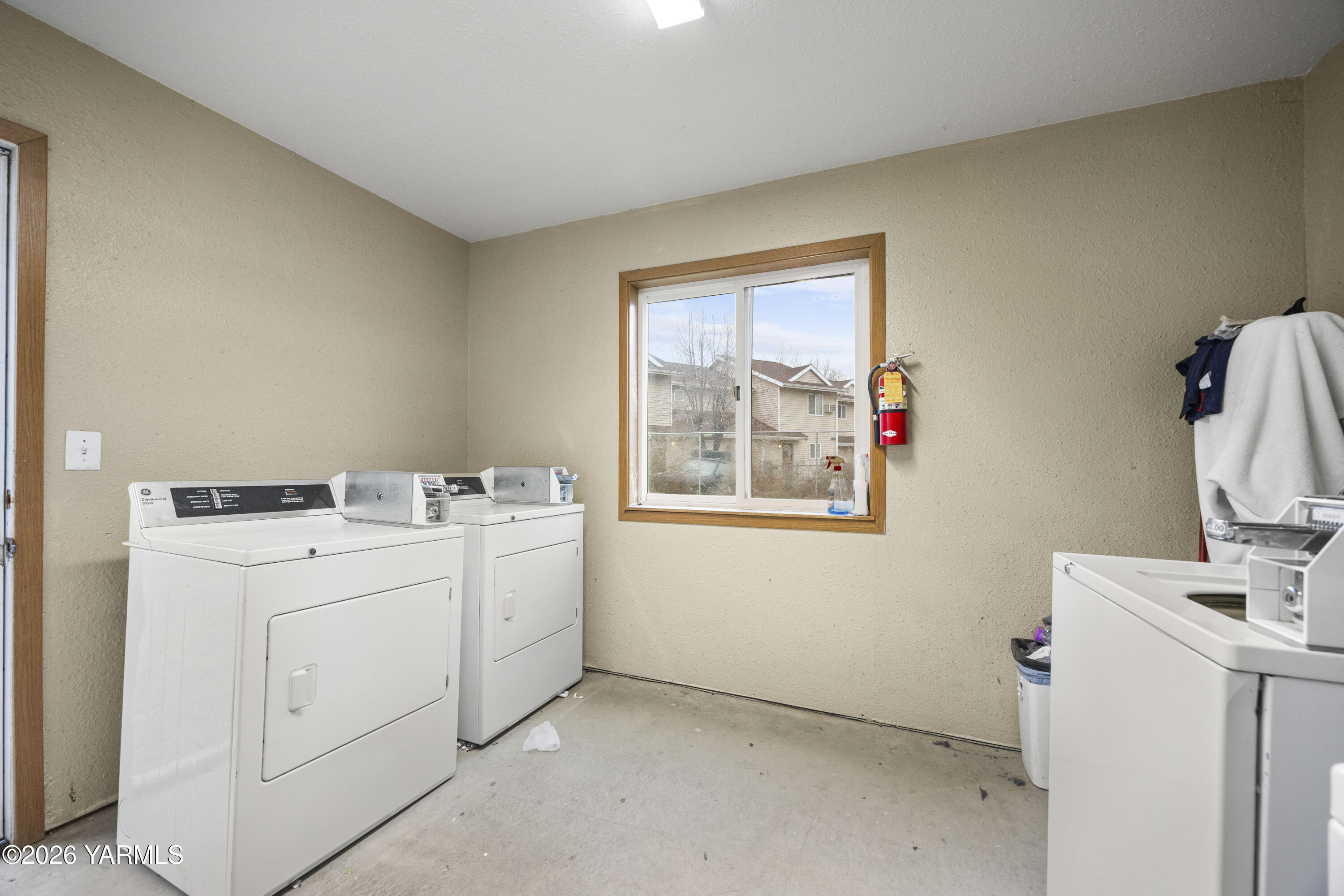 313 East 3rd Street Granger, WA 98932 - Photo 4 of 52 313 E 3rd St 1.22.26 5