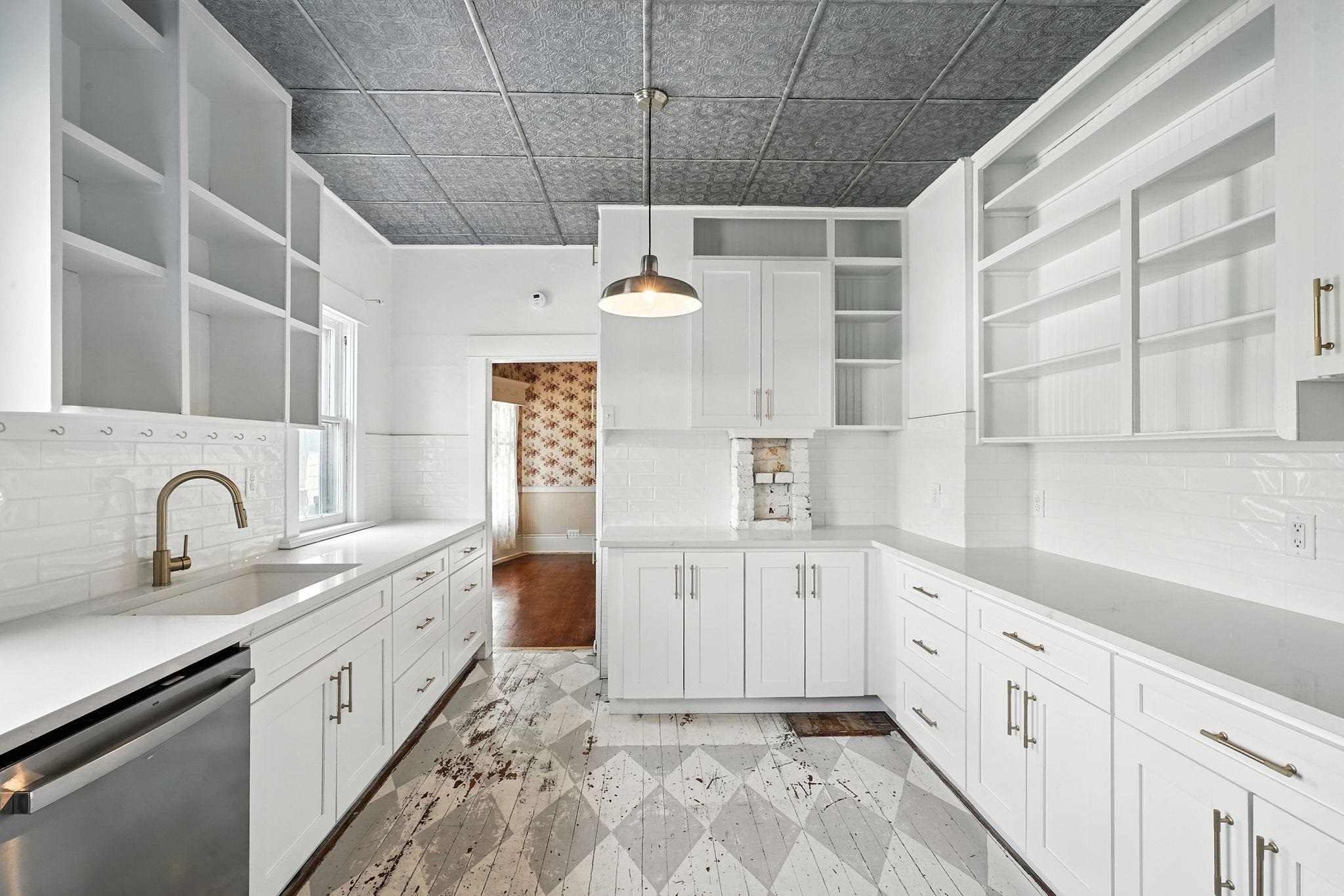 2420 West Maxwell Avenue Spokane, WA 99201 - Photo 3 of 28