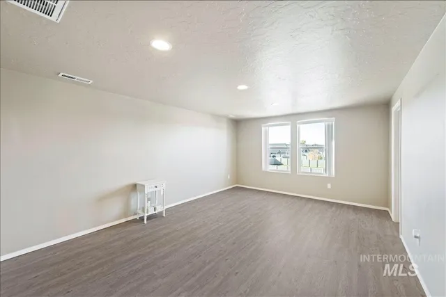 $468,000 | 706 South Lancaster Drive, Nampa, ID 83686