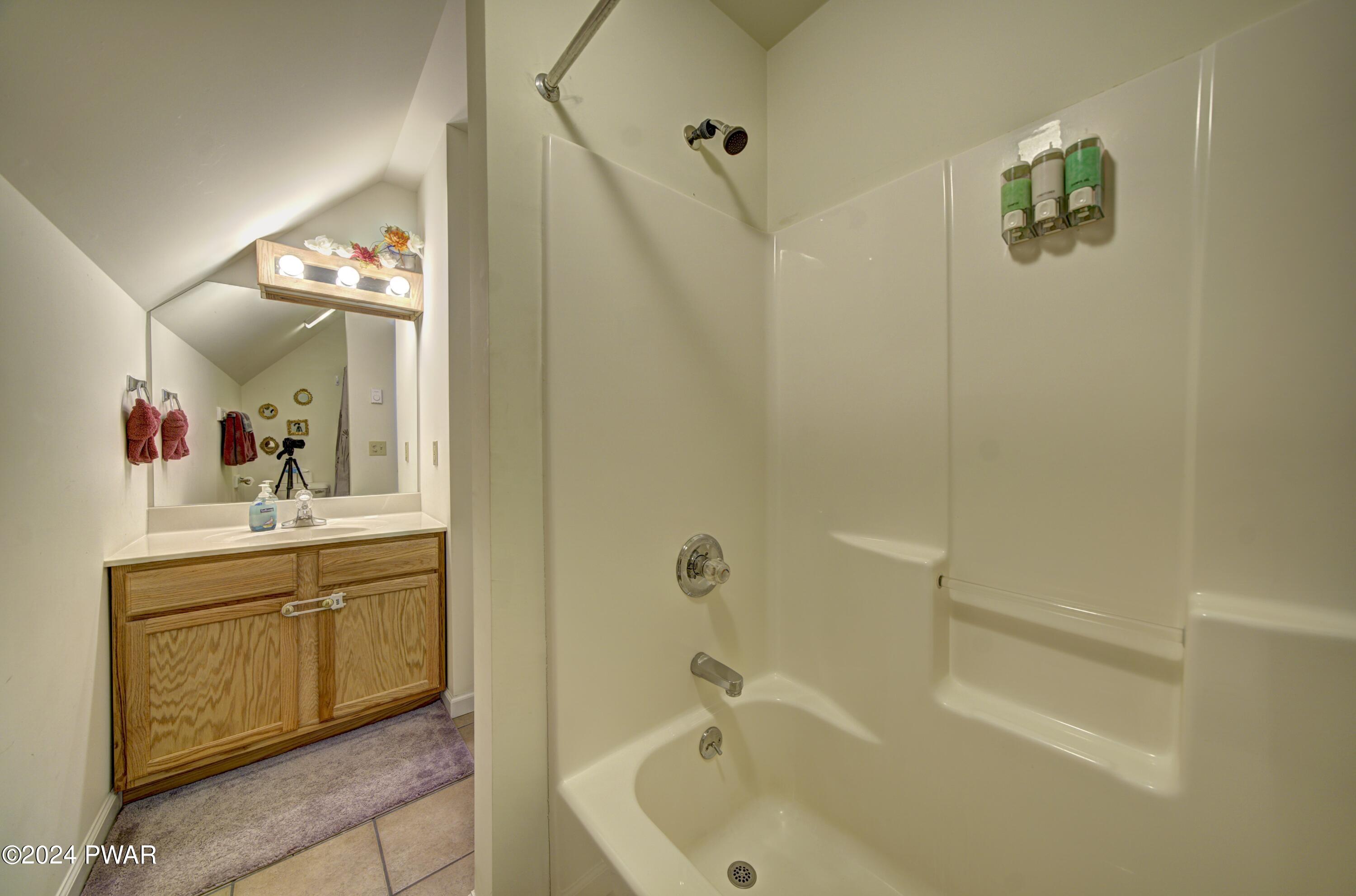 110 Perch Road Lackawaxen, PA 18435 - Photo 20 of 64 Primary Bathroom