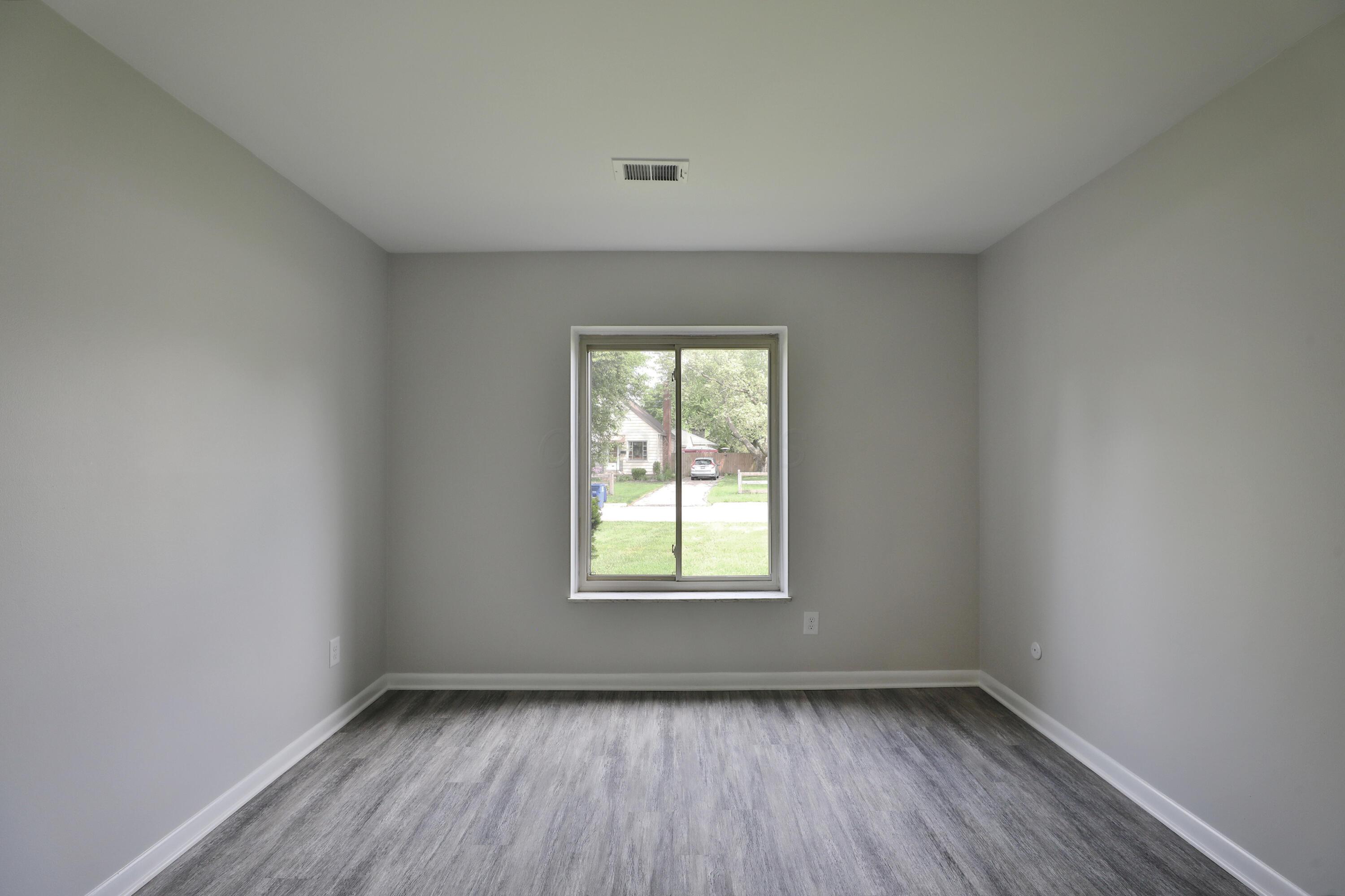 699 Wetmore Road, Unit G Columbus, OH 43214 - Photo 20 of 27 669-Wetmore-20