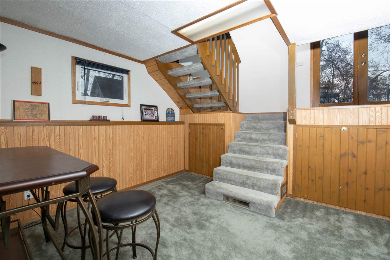 1098 Drexel Road Lake Summerset, IL 61019 - Photo 9 of 25 a view of entryway with stairs and furniture