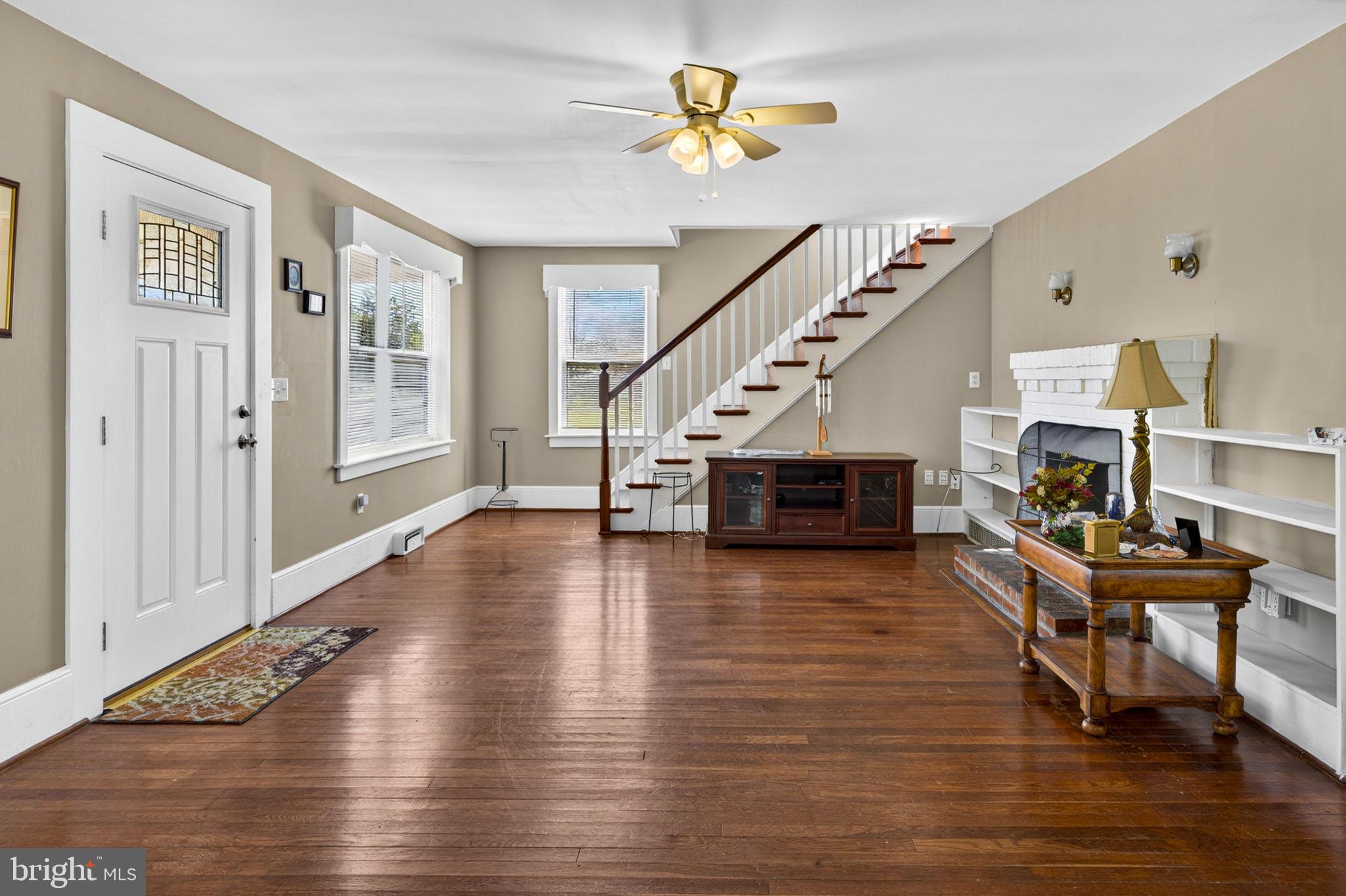 4809 Coles Point Road Hague, VA 22469 - Photo 18 of 49 Inviting space with classic charm.