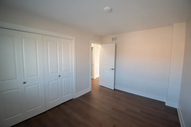 $2,000 | 14949 Lake View Drive, Unit 306, Orland Park, IL 60462