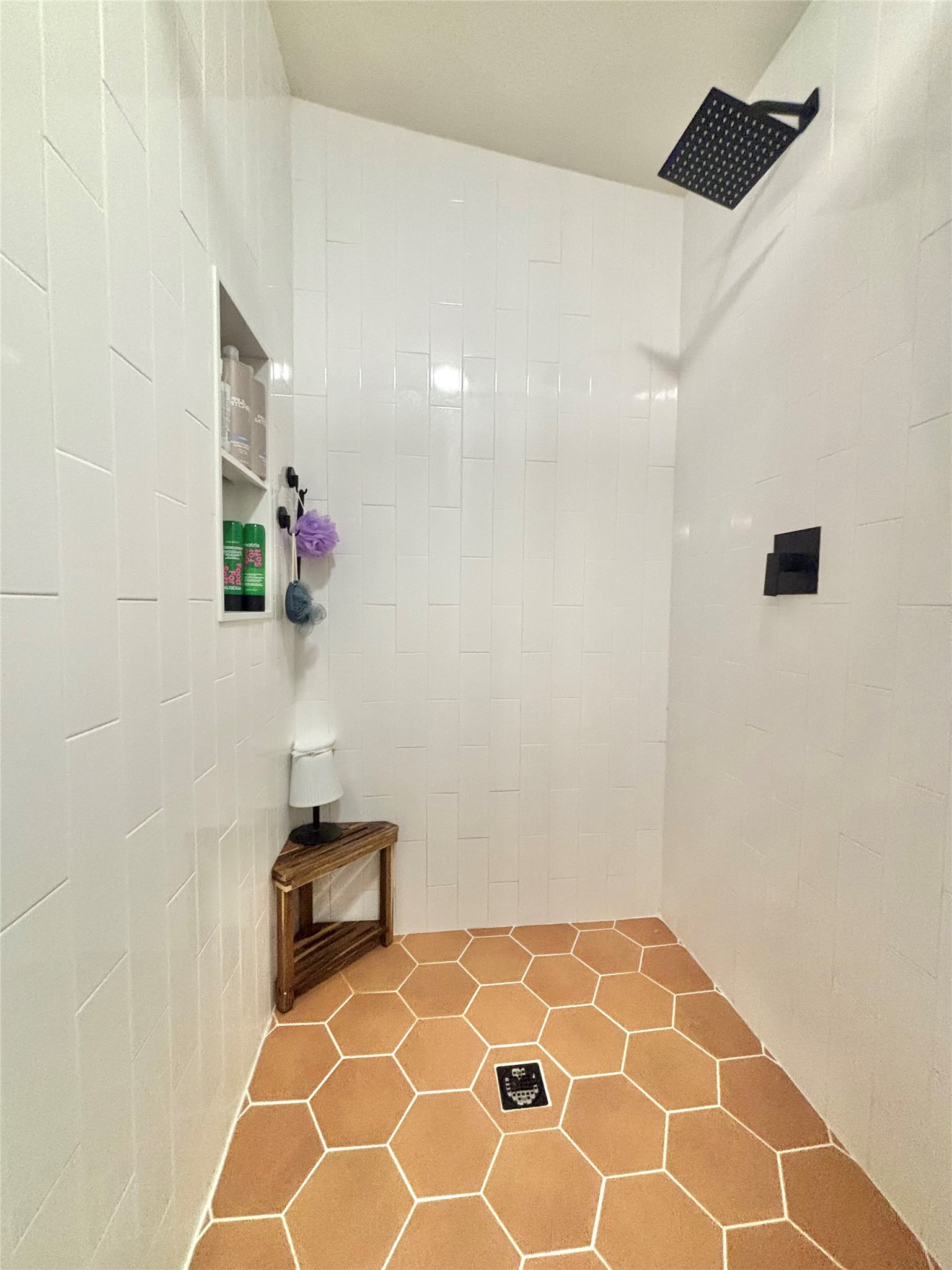 1580 Farm To Market 1745 Colmesneil, TX 75938 - Photo 17 of 36 a bathroom with a bathtub and a shower