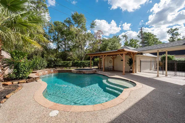 $525,000 | 15306 Beecham Drive, Houston, TX 77068