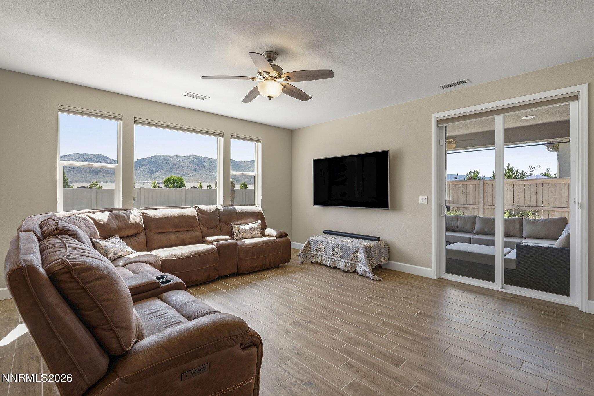 10210 Rollins Drive Reno, NV 89521 - Photo 19 of 53 17-web-or-mls-_DSC2012
