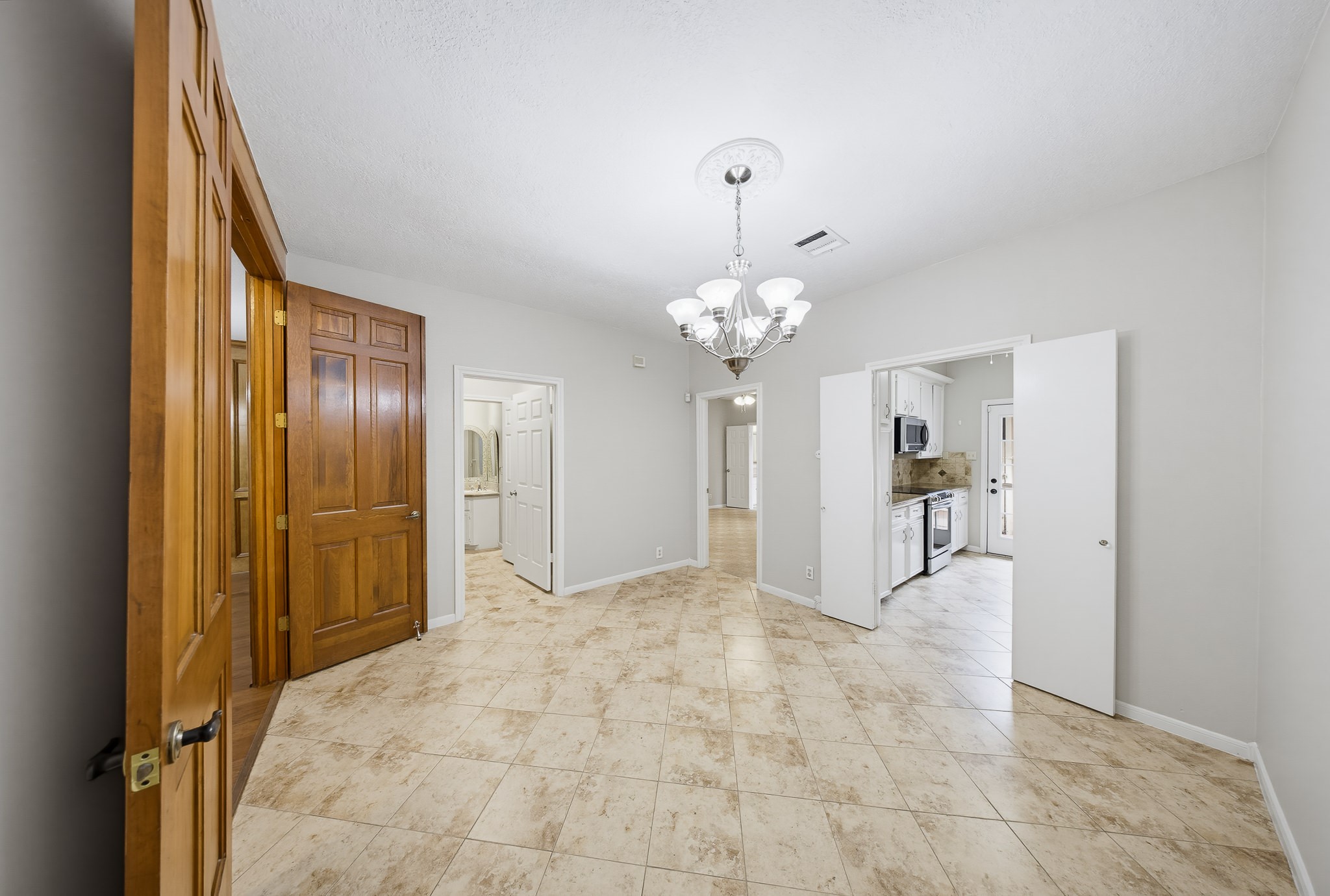 727 Bunker Hill Road, Unit 34 Houston, TX 77024 - Photo 14 of 38 the formal dining room is the perfect place to enjoy your daily meals.