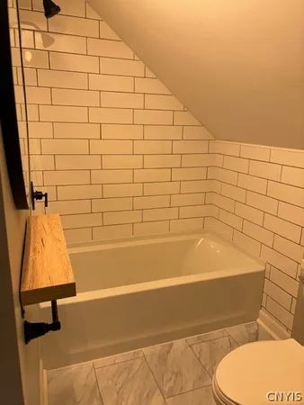 $2,800 | 206 Elmbrook Drive, Manlius, NY 13104