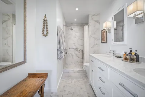$1,095,000 | 7 Vía Joaquin, Unit 5, Monterey, CA 93940