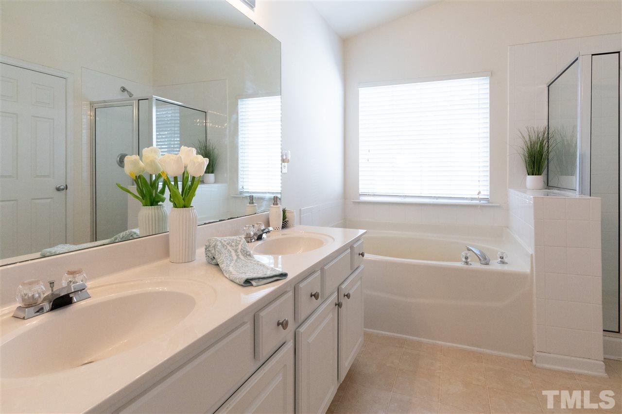 8413 Aztec Dawn Court Raleigh, NC 27613 - Photo 13 of 25