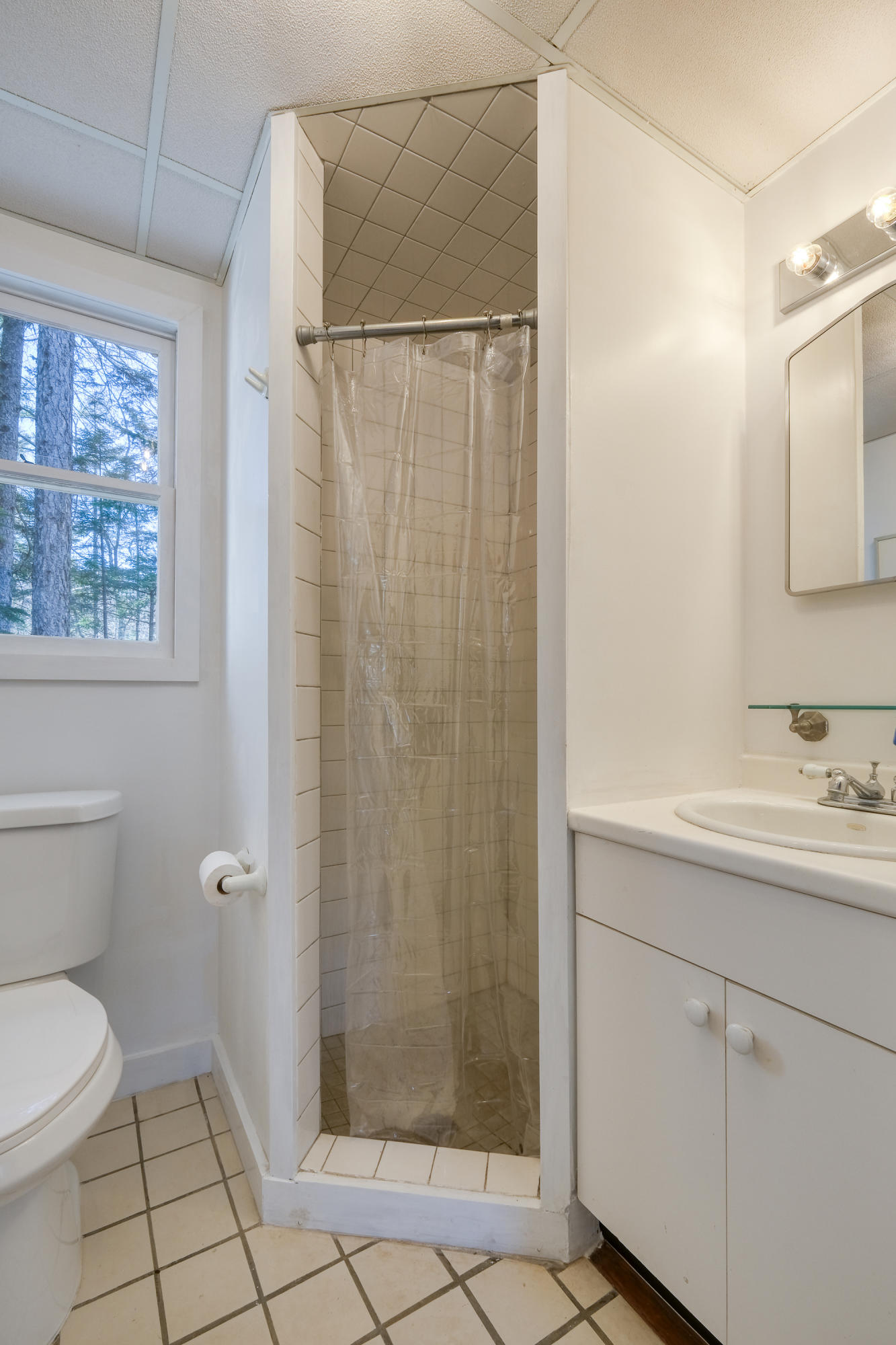 24 Hiawatha Road East Boothbay, ME 04544 - Photo 22 of 33 20210427_24_Hiawatha_8707