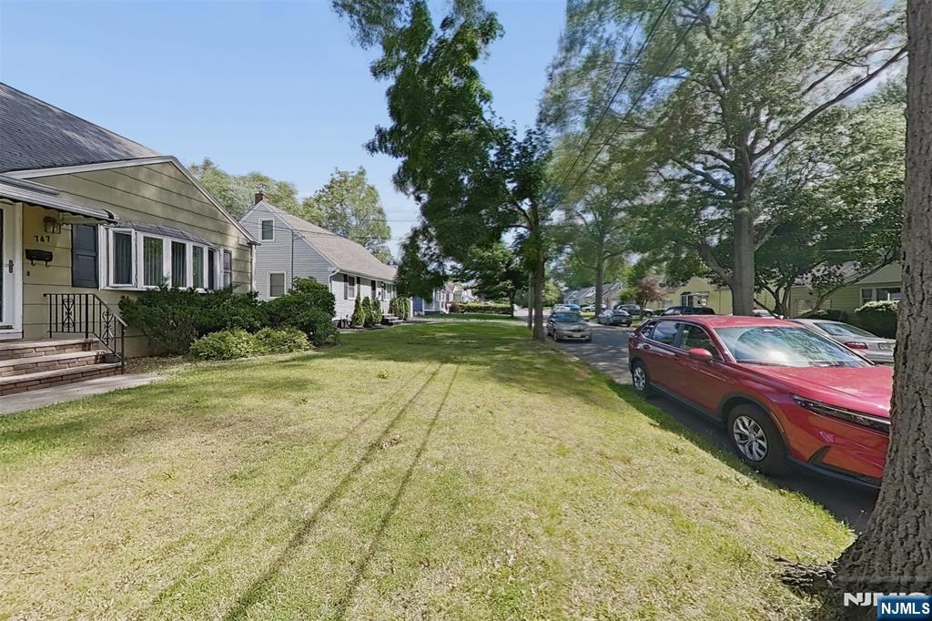 747 Brookside Road Rahway, NJ 07065 - Photo 3 of 40