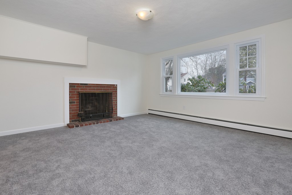 31 Fayette Road Bedford, MA 01730 - Photo 6 of 11 Gallery Image 6