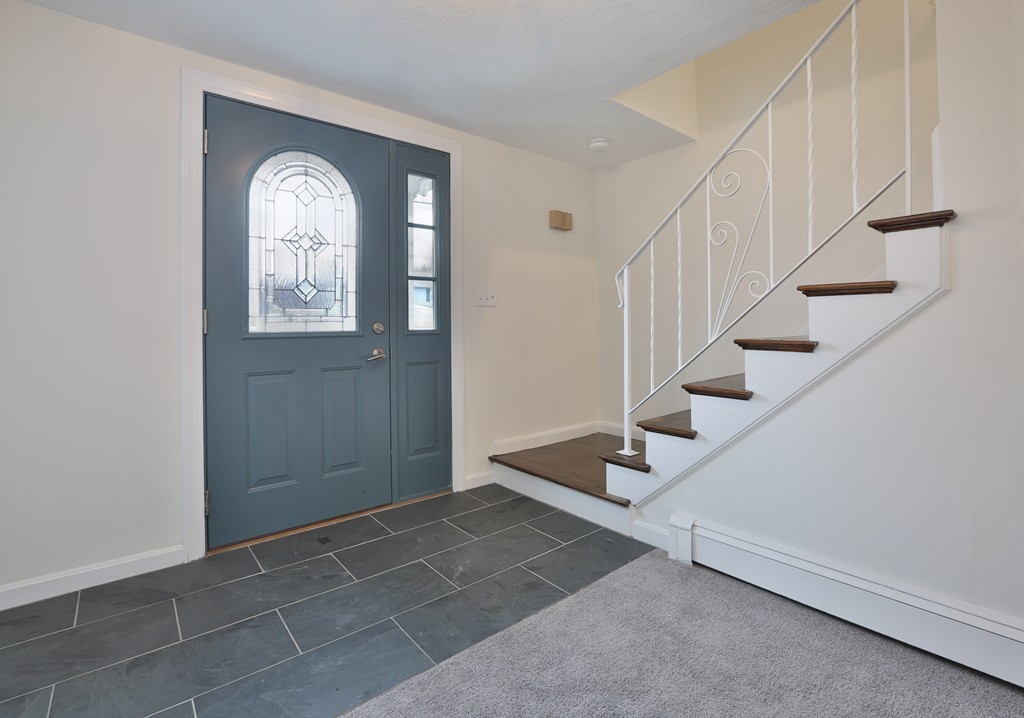 31 Fayette Road Bedford, MA 01730 - Photo 7 of 11 Gallery Image 7