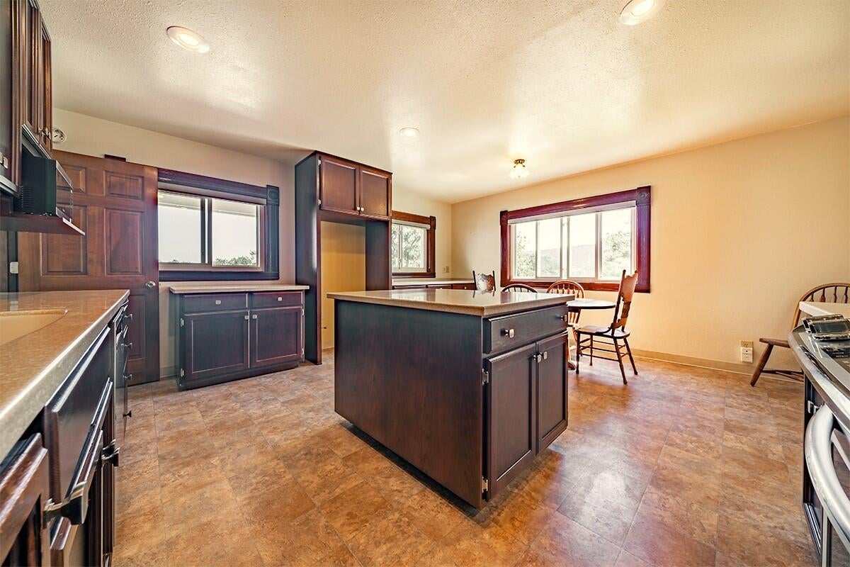 605 Meridian Road Eagle Point, OR 97524 - Photo 20 of 71 17