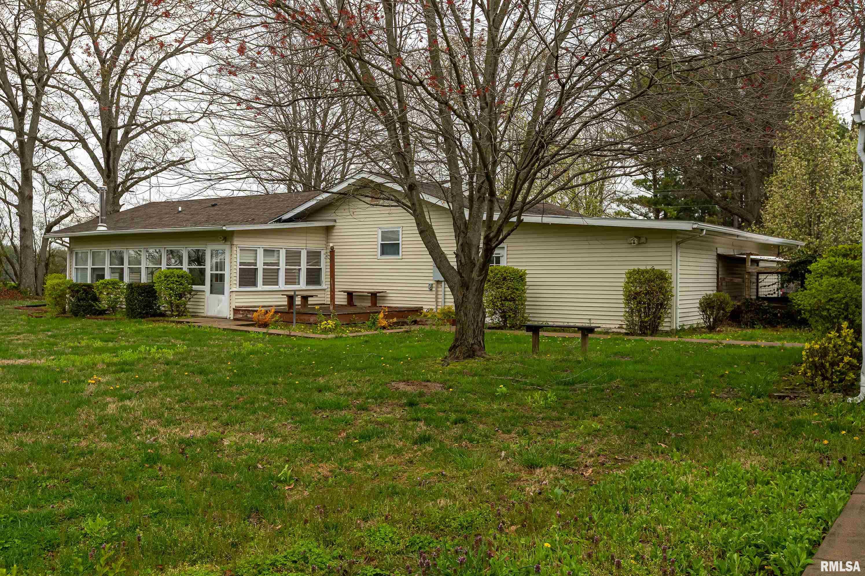 21868 Carlyle Road Thompsonville, IL 62890 - Photo 4 of 42