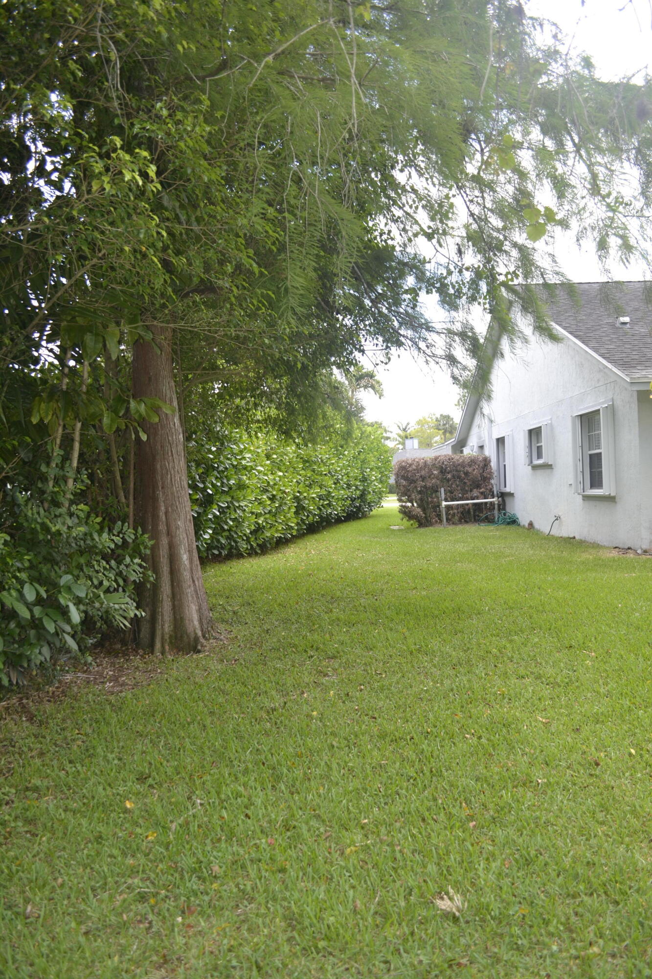 1104 Raintree Lane Wellington, FL 33414 - Photo 25 of 30 N side House