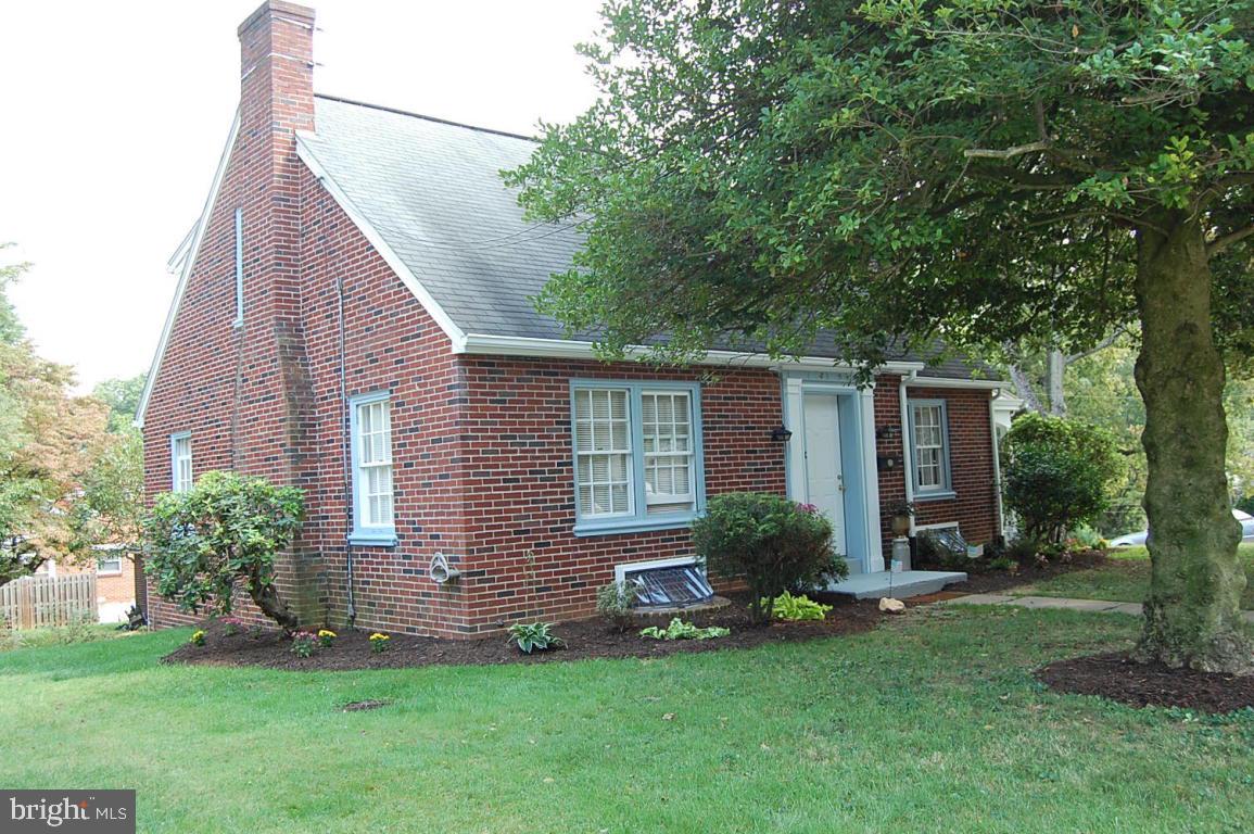45 Riverside Avenue Lancaster, PA 17602 - Photo 1 of 20 Gallery Image 1