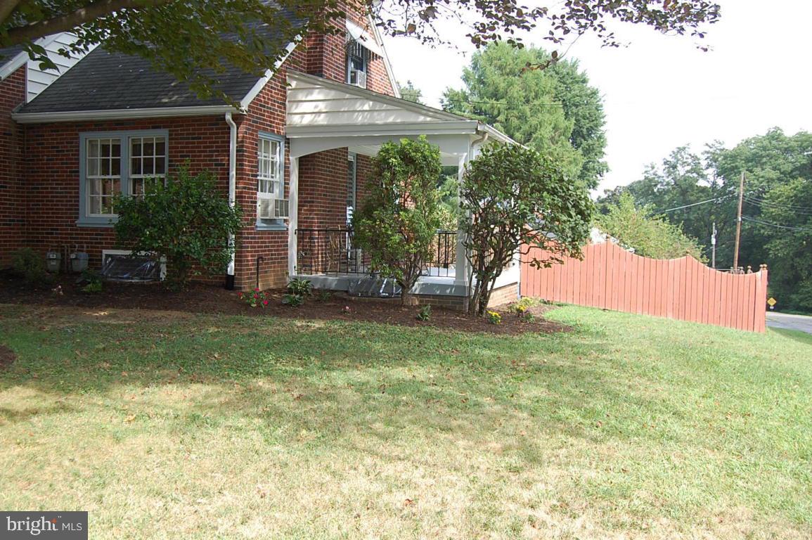 45 Riverside Avenue Lancaster, PA 17602 - Photo 11 of 20 Gallery Image 11