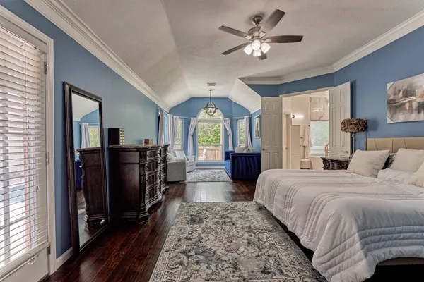 $800,000 | 2 Candlenut Place, The Woodlands, TX 77381