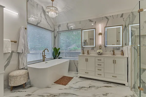 $800,000 | 2 Candlenut Place, The Woodlands, TX 77381