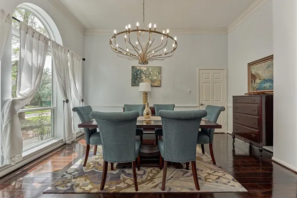 $800,000 | 2 Candlenut Place, The Woodlands, TX 77381