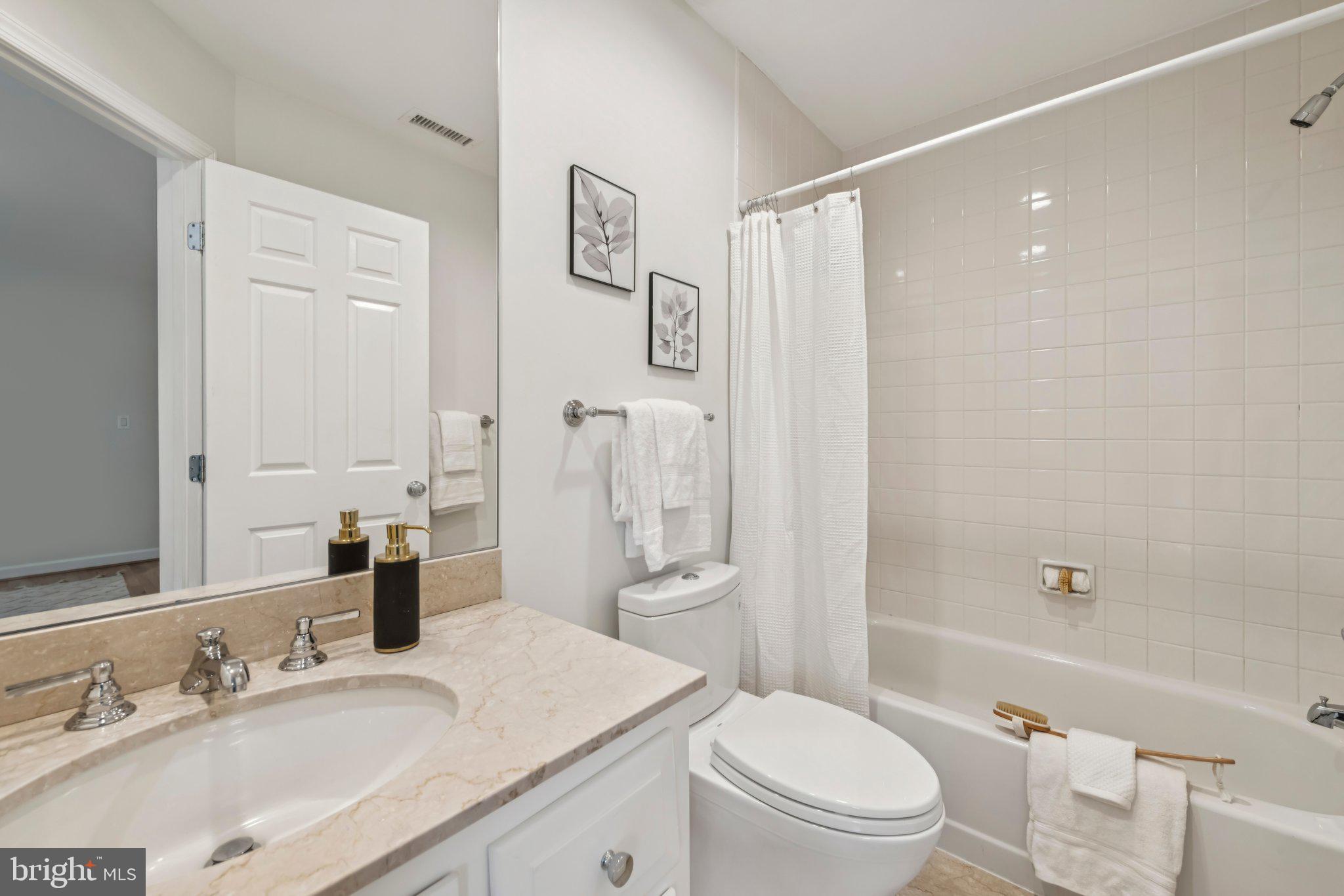 4730 Foxhall Crescent Northwest Washington, DC 20007 - Photo 27 of 37