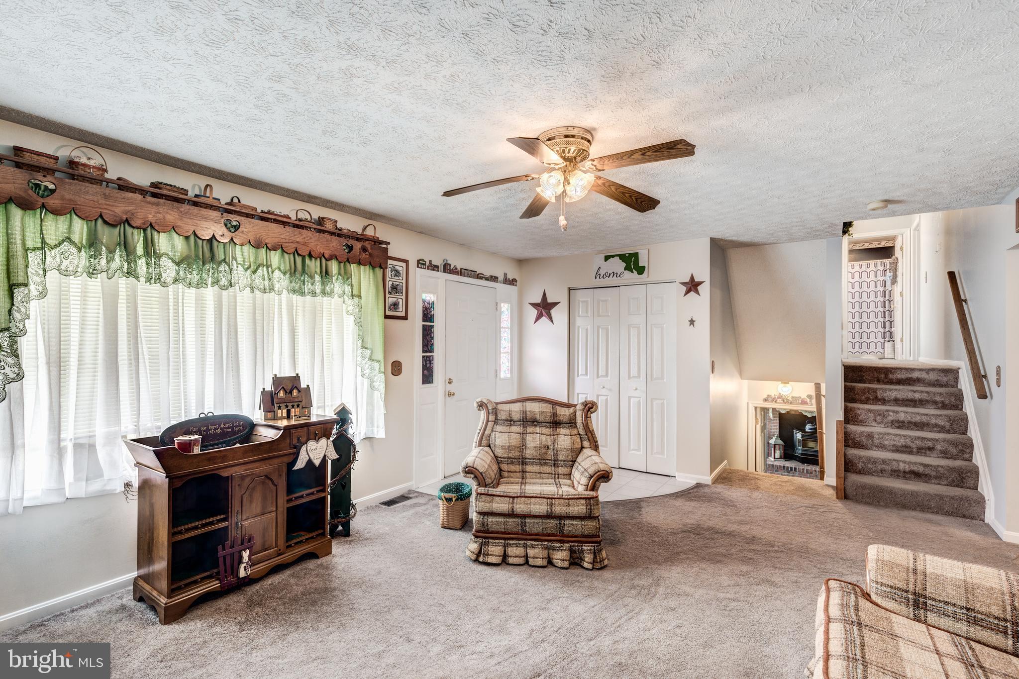 550 Lees Mill Road Hampstead, MD 21074 - Photo 14 of 48 Living Room