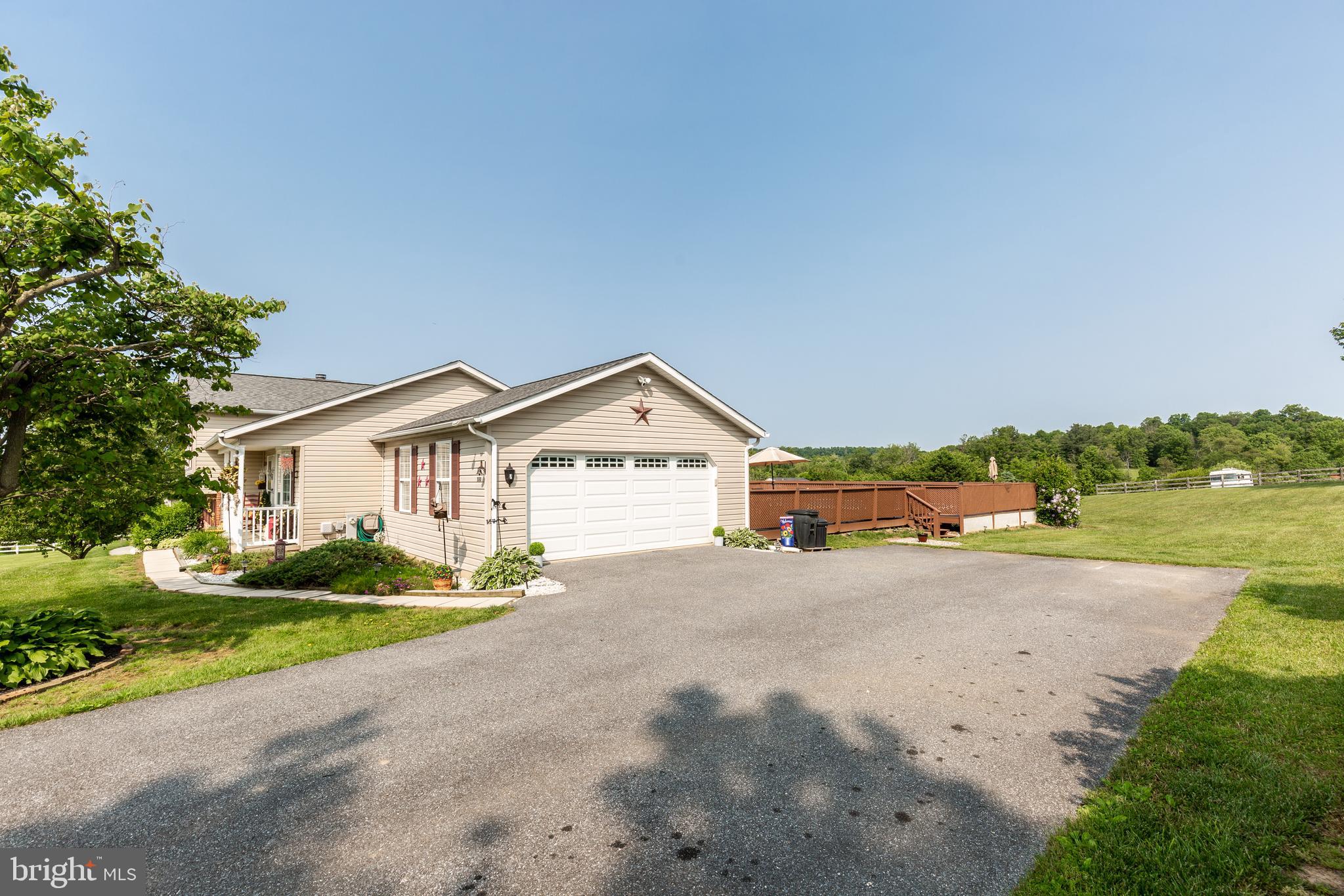 550 Lees Mill Road Hampstead, MD 21074 - Photo 35 of 48 Attached 2 Car Garage