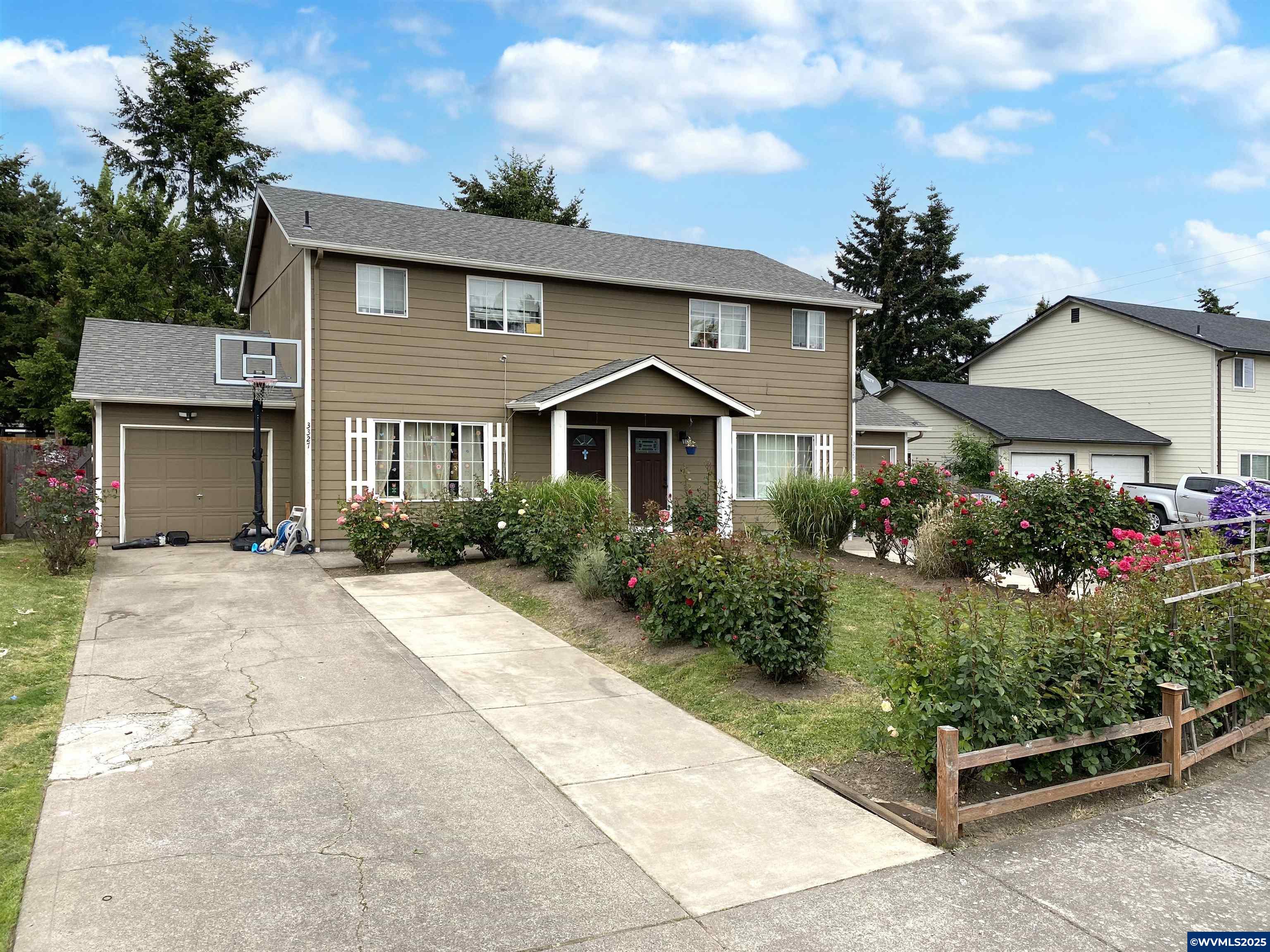 3327 Rockingham Court Northeast Salem, OR 97301 - Photo 3 of 13 Gallery Image 3