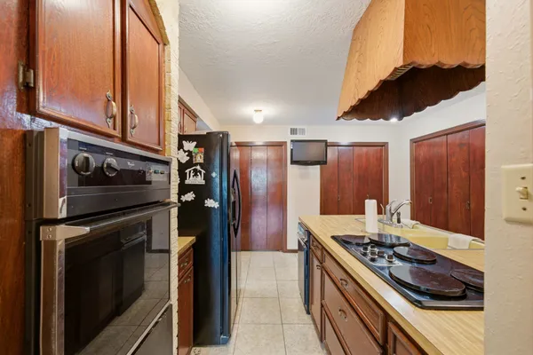 $280,000 | 1124 Estate Drive, La Marque, TX 77568