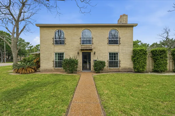 $280,000 | 1124 Estate Drive, La Marque, TX 77568