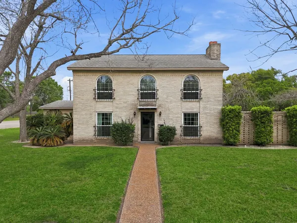 $280,000 | 1124 Estate Drive, La Marque, TX 77568