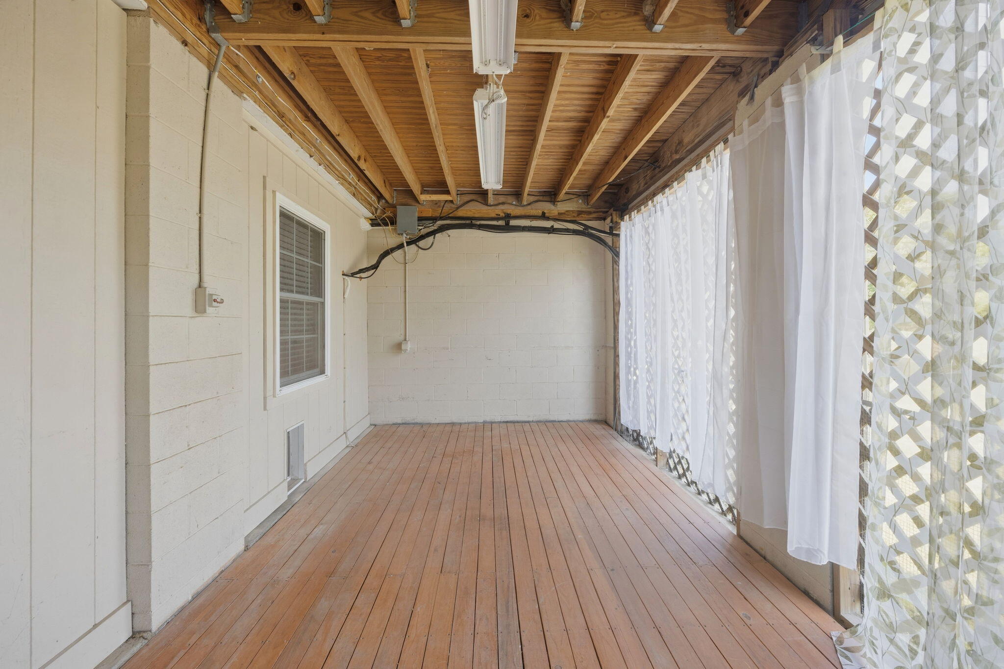 1601 Hopeman Lane Mount Pleasant, SC 29466 - Photo 33 of 43 36-web-or-mls-470A8331