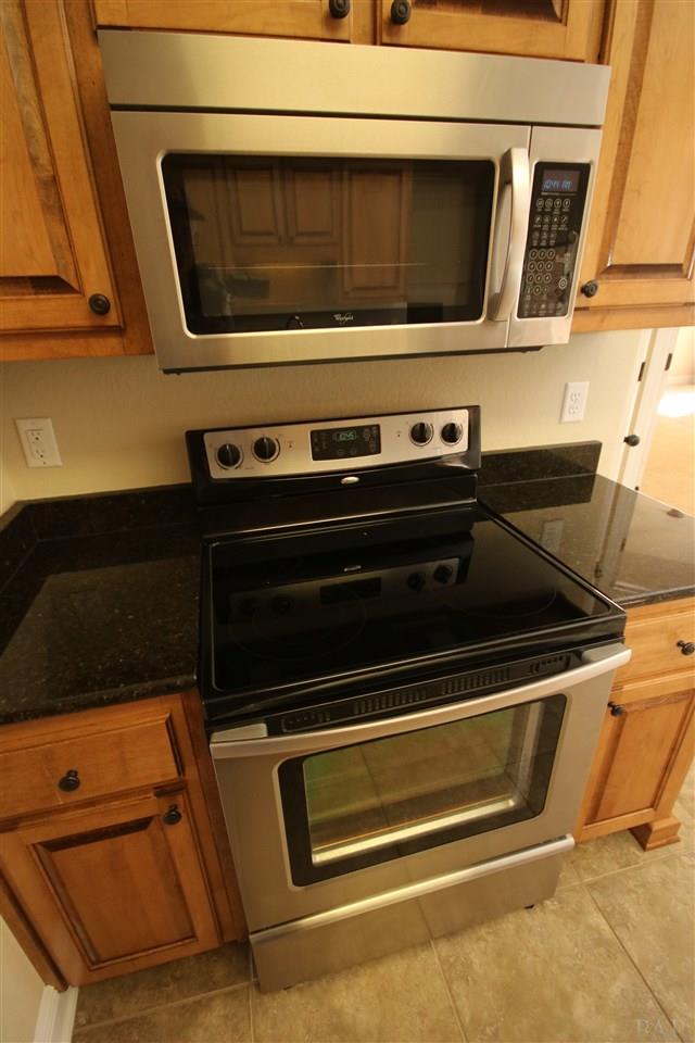 9995 Nichols Lake Road Milton, FL 32583 - Photo 23 of 50 appliances.