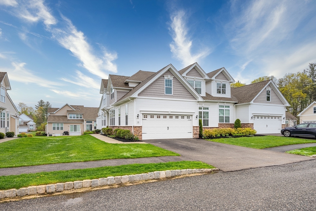 22 Cardinal Road, Unit 22 Methuen, MA 01844 - Photo 2 of 42 Gallery Image 2