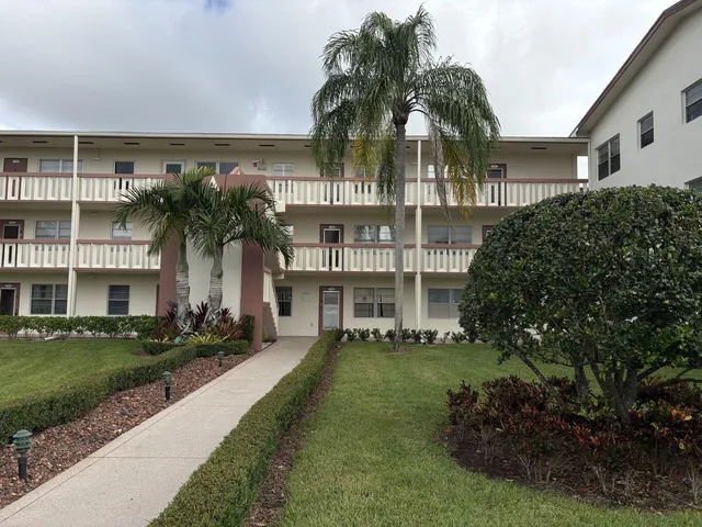 $1,800 | 37 Suffolk Way, Boca Raton, FL 33434