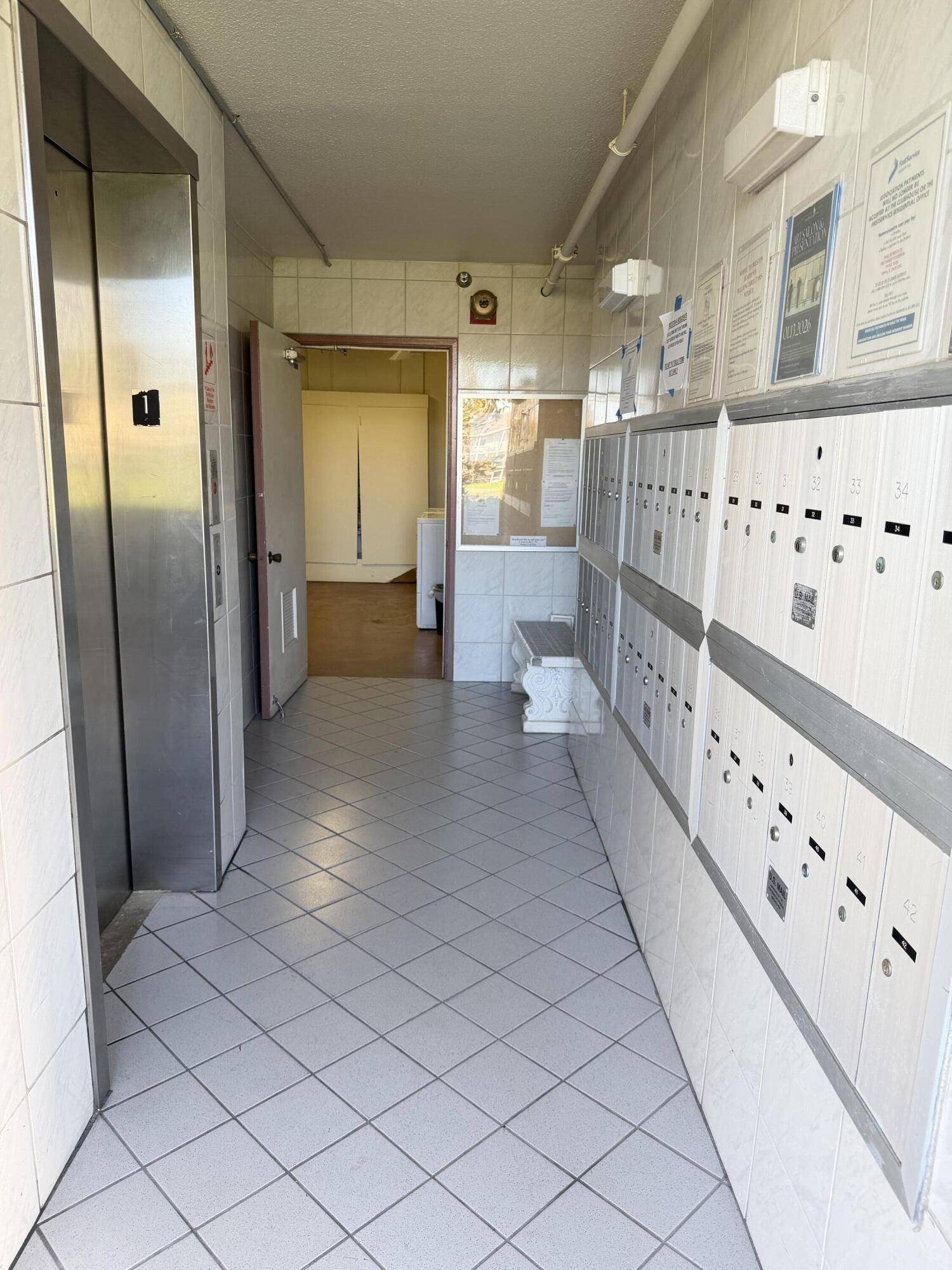 37 Suffolk Way Boca Raton, FL 33434 - Photo 18 of 40