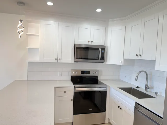 $1,800 | 37 Suffolk Way, Boca Raton, FL 33434