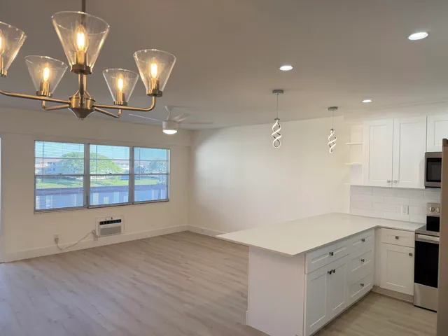 $1,800 | 37 Suffolk Way, Boca Raton, FL 33434