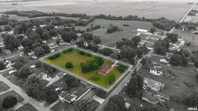 $325,000 | 305 North Henderson Road, Alexis, IL 61412